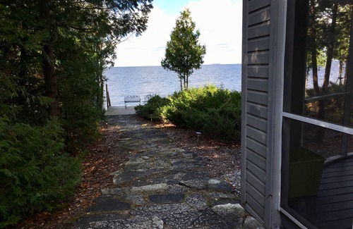 Sturgeon Bay House | Gray Gull Cottage-Waterfront Home