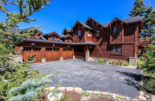 Mammoth Lakes Apartment | Gray Stone Condo #2110