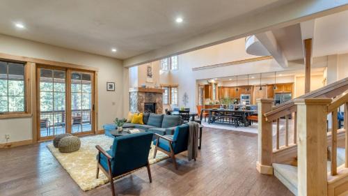 Truckee House | Grays Crossing by AvantStay Stunning 4BDR Cabin