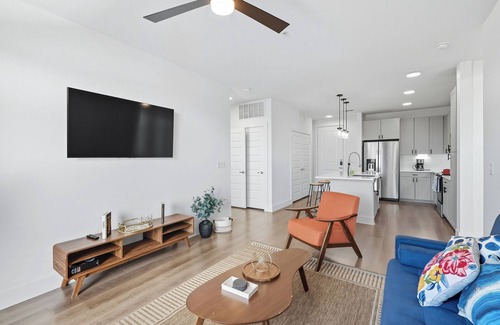 Fort Worth Condo | Grayson 13001 Luxury Living DT Forth Worth 2BD2B
