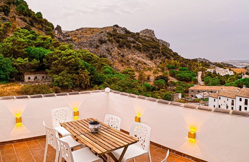 Grazalema House | Grazalema - Casita Panorama Fantastic views- Clima/AC and Wi-Fi