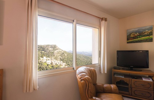 Avapessa House | Graziosa Villetta with mountain views, shared pool and air conditioning