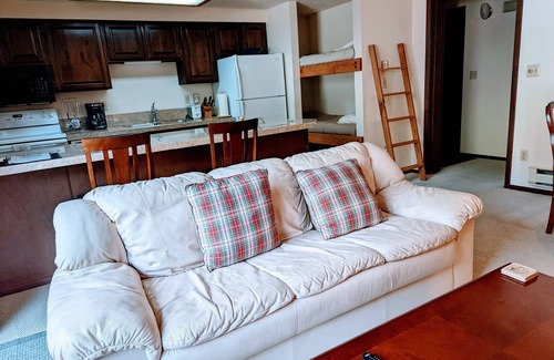 Ketchum Condo | Great 1 (plus) bedroom condo. This is the best location in Ketchum!