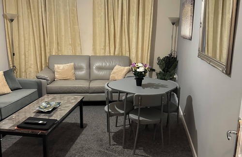 Telegraph Hill Apartment | Great 2 bed apartment