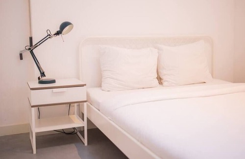 Rotterdam Apartment | Great 2 Bedroom Serviced Apartment 69m2 -LH18-
