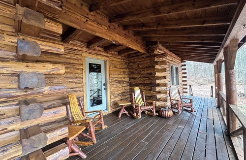 Dover House | Great 3 Bedroom Log House in Amish Country