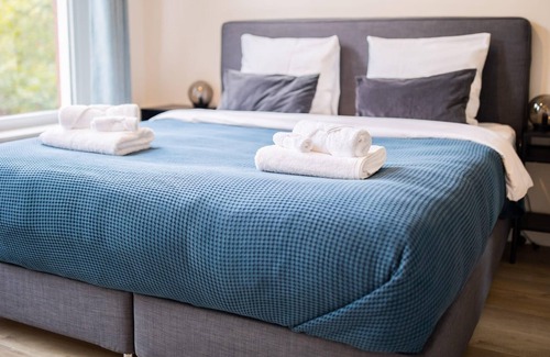 Rotterdam Apartment | Great 3 Bedroom Serviced Apartment 98m2 -MNLG-