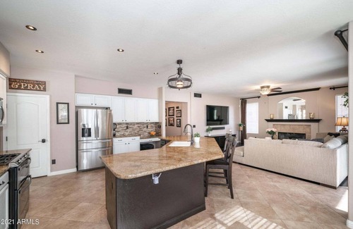 Desert Ridge House | GREAT 4-Bedroom HOME with POOL - PRIME location in Desert Ridge - PET Friendly