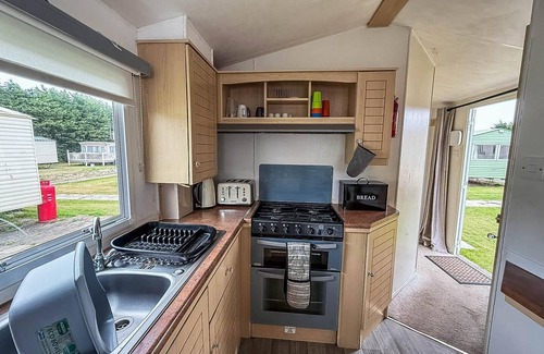 Skegness House | Great 8 berth caravan for hire in Skegness ref 33069F