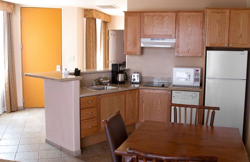 Oak Creek Resort | Great Amenities for Groups! 3 Serene Units, Pool, Close to Sedona Trail Zen
