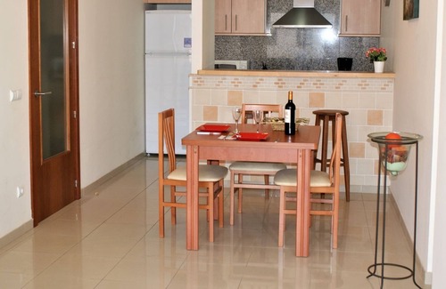 Santa Margarida Apartment | Great apartement in Roses with pool and parking AV-18