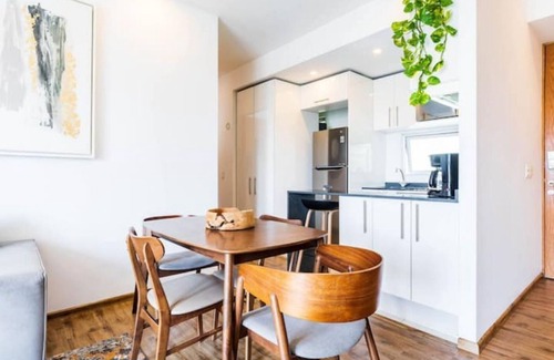 Santa Fe Apartment | Great apartment in Santa Fe. Gym, pool & garage