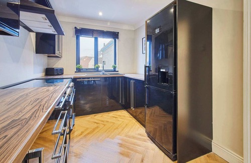 Great Ayton House | Great Ayton Townhouse Retreat-Sleeps 6-3Bed-2Bath