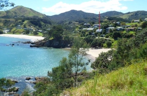 Amodeo Bay House | Great bach above the beach - Driftwood
