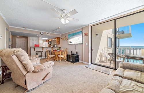 Gulf Shores Condo | GREAT BEACH VIEWS, SUPER LOCATION, GREAT FOR FAMILY!
