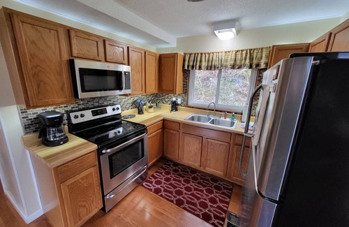 Chalet Village Cabin | Great Cabin, Great Rates, Great Location, Great Views of the Great Smoky Mtns.