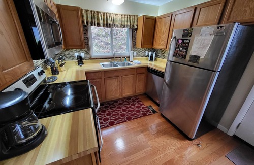 Chalet Village Cabin | Great Cabin, Great Rates, Great Location, Great Views of the Great Smoky Mtns.