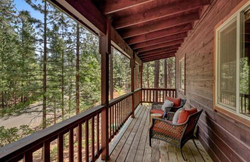 Arnold House | Great Cabin with AC Firepit Fireplace