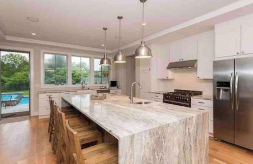 Montauk House | Great central location, new constructionheated gunite saltwaterpool