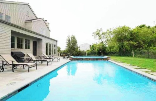 Montauk House | Great central location, new constructionheated gunite saltwaterpool
