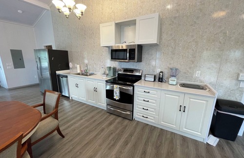 Marsh Harbour Cottage | Great Cistern Beach Village