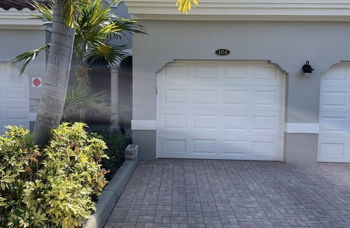 Bonita Springs Condo | Great Coconut point condo!