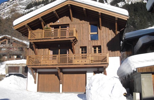 Pralognan-la-Vanoise Apartment | Great comfort and beautiful views at the foot of the slopes, in the center and quiet!