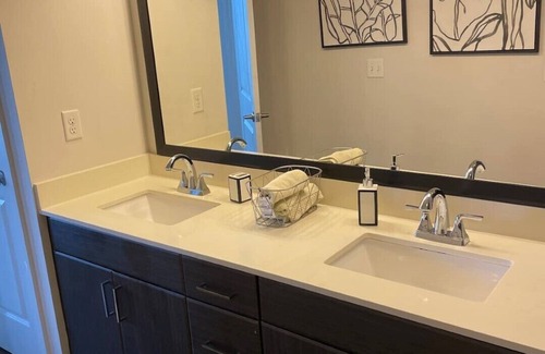 Inman Park Condo | Great condo in the heart of little 5 points