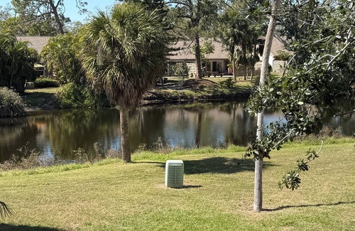 Gulf Gate Estates Condo | Great Condo Near Siesta Key Beach