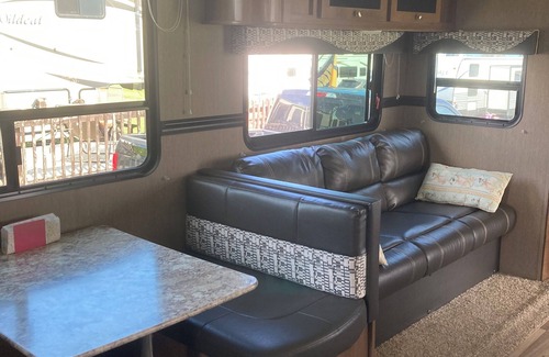 Botsford House | Great couples trailer and can sleep up to 6