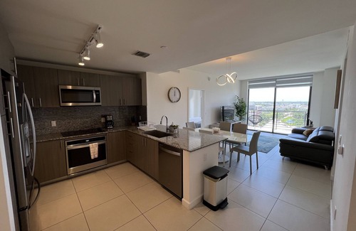 Doral Apartment | Great Deal Luxury Condo in Downtown Doral, Pool,Gym, 10minutes from Airport