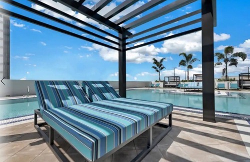 Doral Apartment | Great Deal Luxury Condo in Downtown Doral, Pool,Gym, 10minutes from Airport