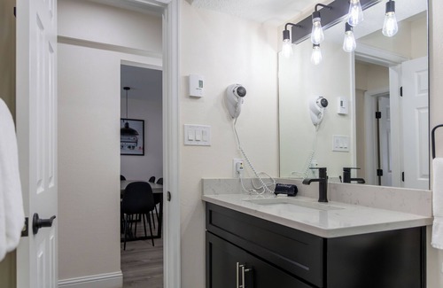 Steamboat Springs Hotel | Great Deal! Two Great Units, Near Steamboat Ski Resort, Free Shuttle Service, Jacuzzi, Mountain Biking