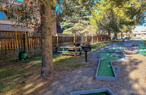 Steamboat Springs Hotel | Great Deal! Two Great Units, Near Steamboat Ski Resort, Free Shuttle Service, Jacuzzi, Mountain Biking