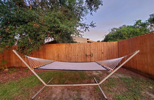 South Pensacola Cottage | Great Downtown Location for Couples & Families