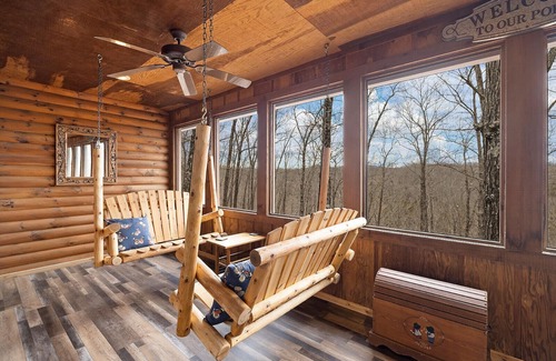 Branson West Cabin | Great Escape Log Cabin Close to SDC, Discount first 10 Guests of the Season.