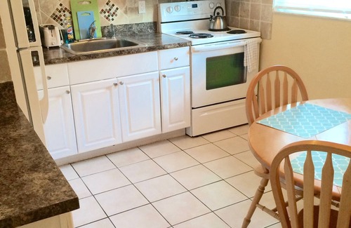 Lauderdale-by-the-Sea Hotel | Great Escape Apartments by Lowkl