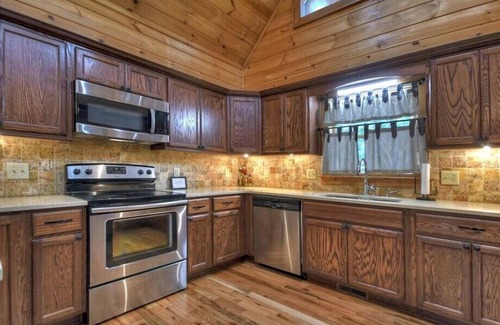 Mineral Bluff Cabin | GREAT FAMILY RETREAT TIME IN THE NORTH GEORGIA MOUNTAINS OF BLUE RIDGE