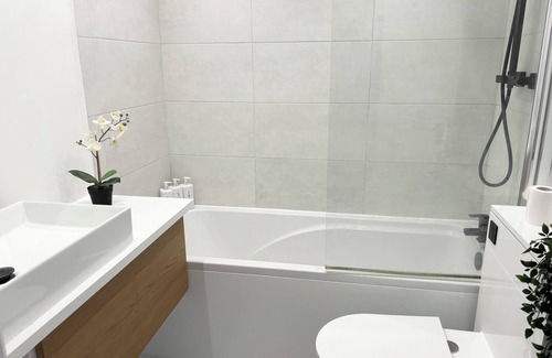 Queen's Park Apartment | Great Flat with a Fantastic Roof Terrace