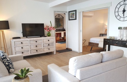 Takitumu District Villa | Great for Couples or Friends traveling together