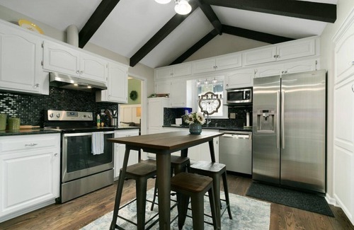 Nall Hills House | Great for Families Mins to Arrowhead 3BR/2BA