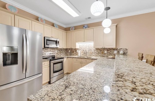 Central Myrtle Beach Apartment | Great for Golfers and Beach Goers Alike