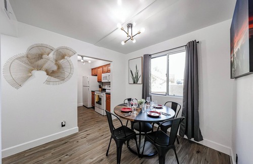 Entertainment District Apartment | Great Full 1B/1Bath Condo Near Restaurants & Bars With Pool