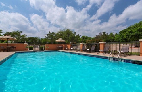 Tucson House | Great games at Kino Sports Complex! FREE Parking, Seasonal Pool, Pets Allowed!