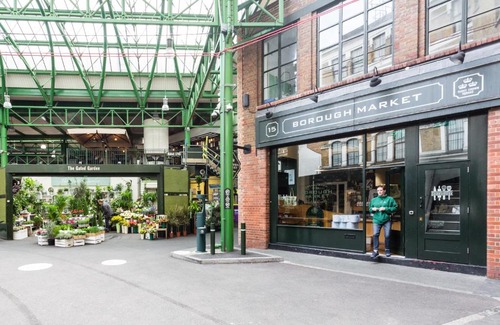 Cathedrals Apartment | Great Guildford Streetby Onefinestay