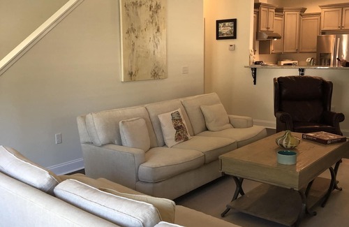 Starkville House | Great home just a mile from campus! Perfect for football and baseball weekends!