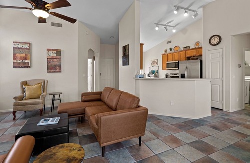 Cottonwood House | Great Home Located In Cottonwood! Community Pool & Hot Tub! - Trailblazer S129