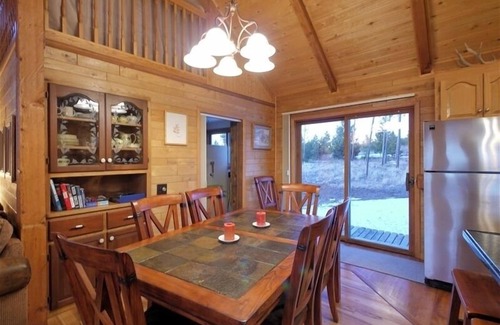 Ptarmigan Mountain House | Great House w/Huge Deck & Hot Tub by Factory Outlets & Free Shuttle 6 Ski Areas