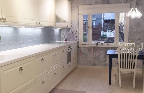 Nacka Municipality House | Great house with luxorious outdoor hot tub. Located in beautiful Saltsjöbaden.