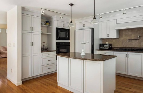 West Yarmouth House | Great Island Home, Pool, 3 Private Beaches, Sleeps 8, Dogs Considered! (1913)